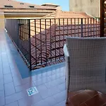 La Casa Dell'orologio - Main Square בית הארחה סורנטו