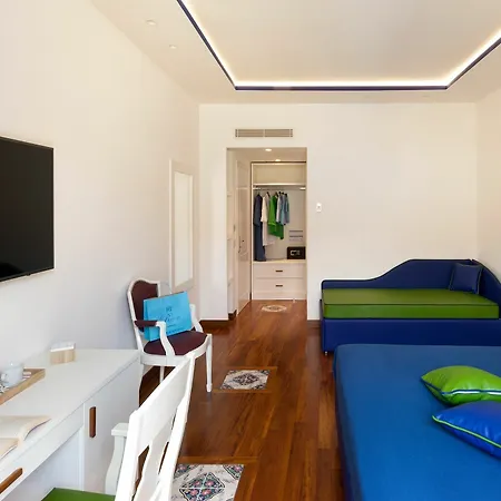 La Casa Dell'orologio - Main Square Guest house 4*