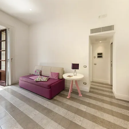 Πανσιόν La Casa Dell'orologio - Main Square 2*