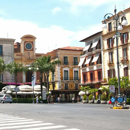 Pensjonat La Casa Dell'orologio - Main Square Półwysep Sorrentyński