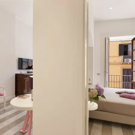 La Casa Dell'orologio - Main Square Guest house 2*